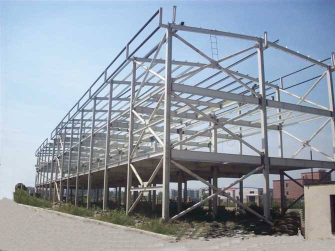 红河网架加工之眼跳岩对管桁架的影响